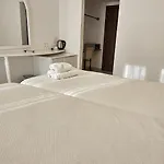 ホテル Olympic Village &