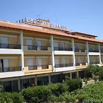 Olympic Village & 4*