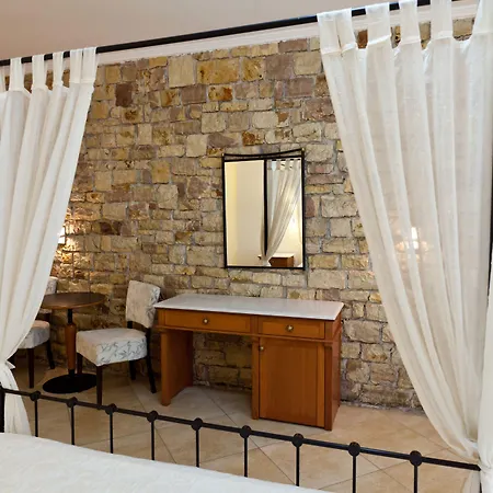 Szálloda Olympic Village & 4*