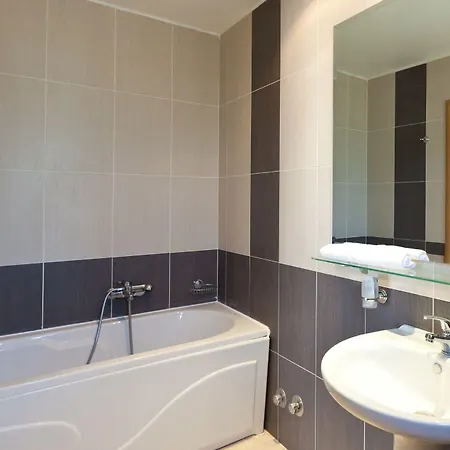 Olympic Village & Szálloda