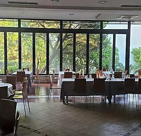 Hotel Olympic Village & 4*