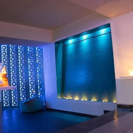Hotel Olympic Village & 4*