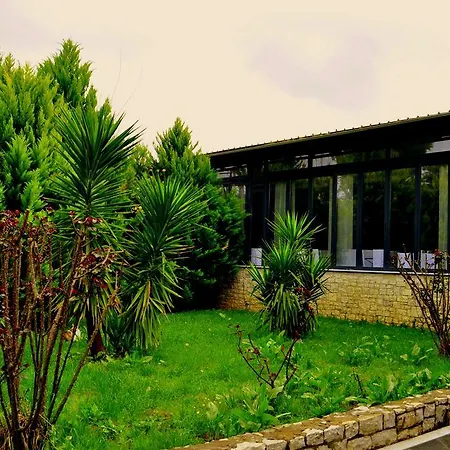 Szálloda Olympic Village & 4*