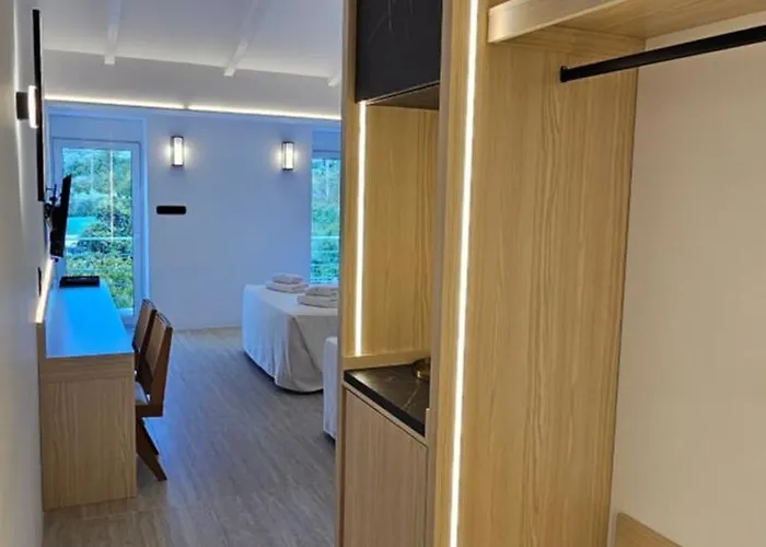 ホテル Olympic Village & 4*