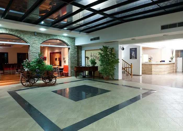 Hotel Olympic Village & 4*